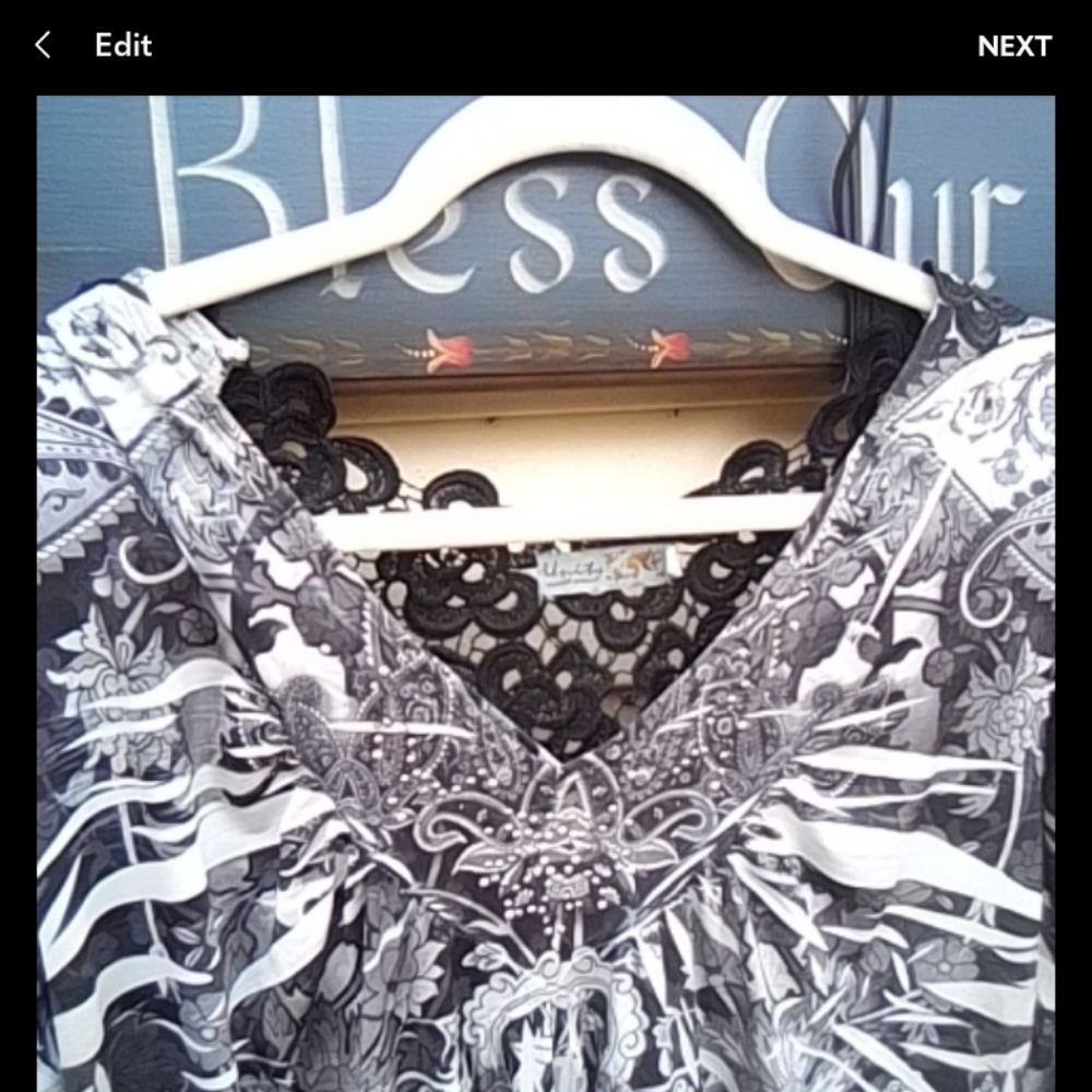 FREE WITH BUNDLE#Unity blouse - Picture 3 of 5